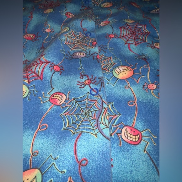 Long Sleeve Scrub Shirt Halloween Spiders Large - Picture 4 of 8